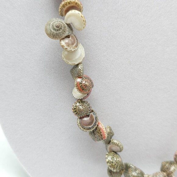 Natural Gray Hawaiian Umbonium Sea Shell Beaded Necklace Lei No Clasp Bohemian - Picture 2 of 7